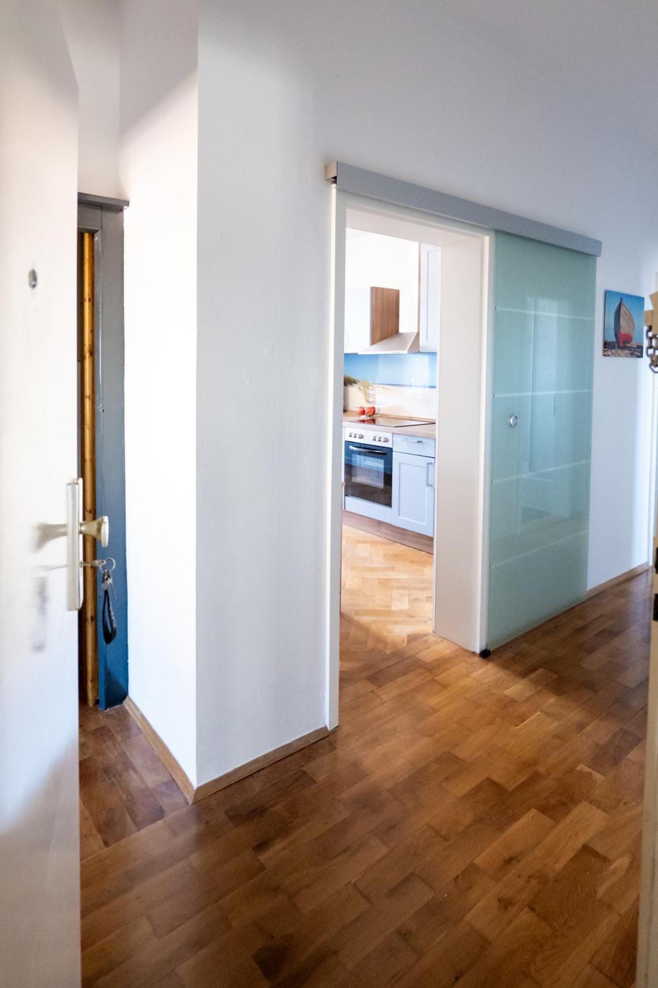 Doppelhaus- Villa Leipzig Schleussig , Moderner Altbau Apartment Dachetage Mit 2 Schlafzimmern Und Separatem Zusatzzimmer , Parkplatz - Balkon - Kamin - Eicheparkett - Arbeitsplatz Exterior foto